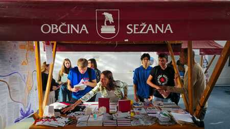 Predstavitev na festivalu KRASna priložnost; Vir: Občina Sežana